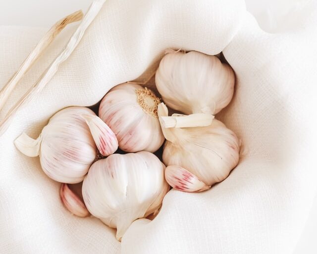 health benefits of eating garlic in hindi