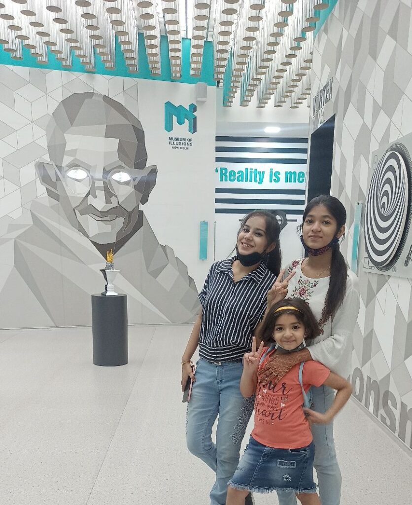 Visit The Museum Of Illusions In Delhi